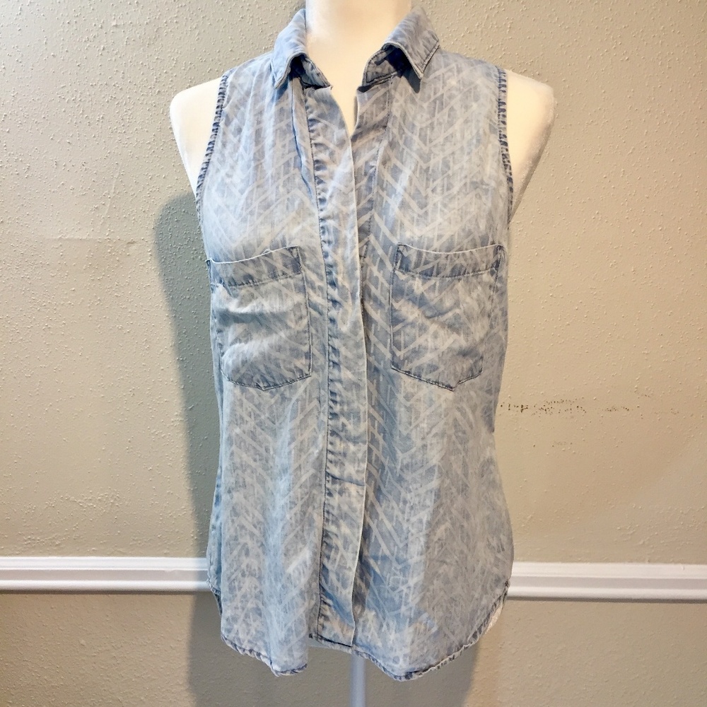 Bella Dahl Light Blue Chambray shirt XS